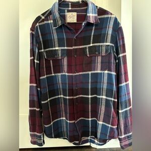 Flannel button shirt. American Eagle size M